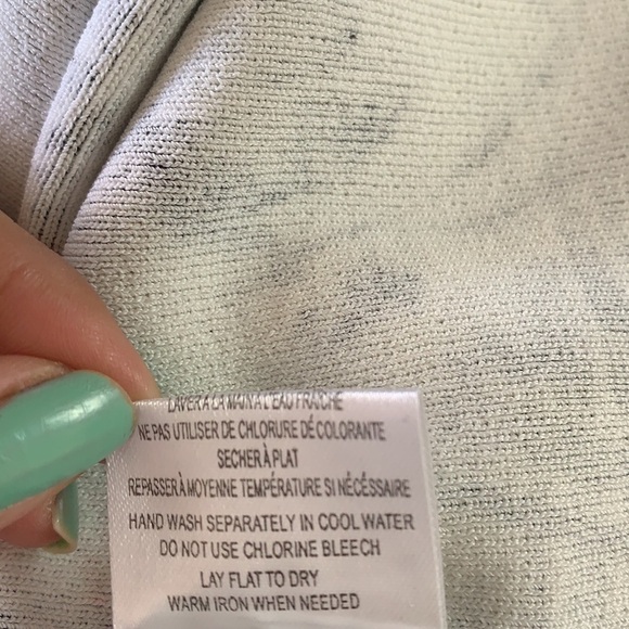 Moffi International black/white with red rose sequinned Sweater size S - Picture 7 of 9